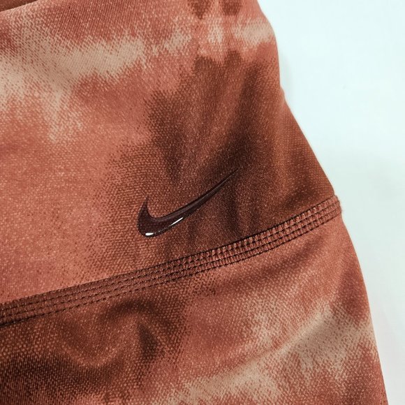 Nike One Luxe Tight Fit Mid Rise Shorts Women's Size Small 7" Athletic Workout - Picture 2 of 9